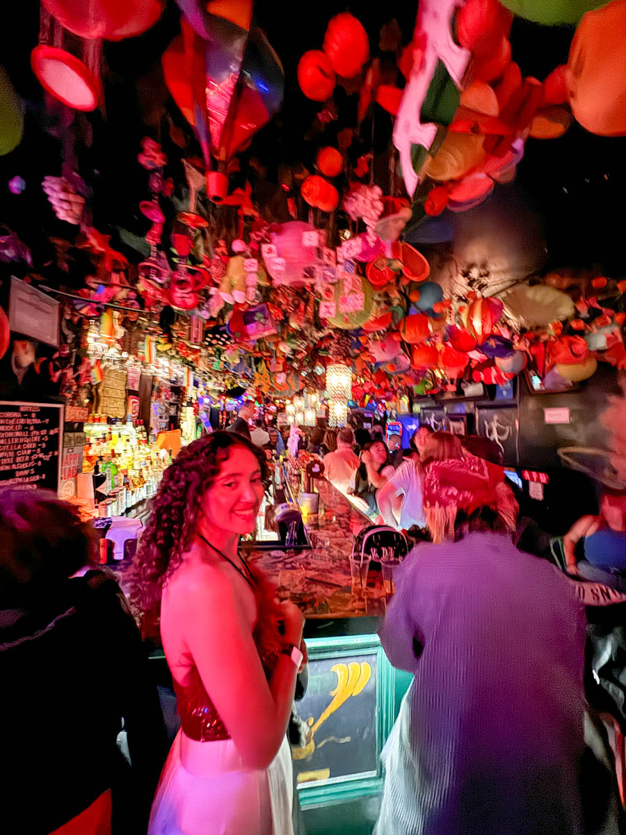 The 5 OFFICIAL Lesbian Bars in NYC + 8 Lesbian-Leaning Bars